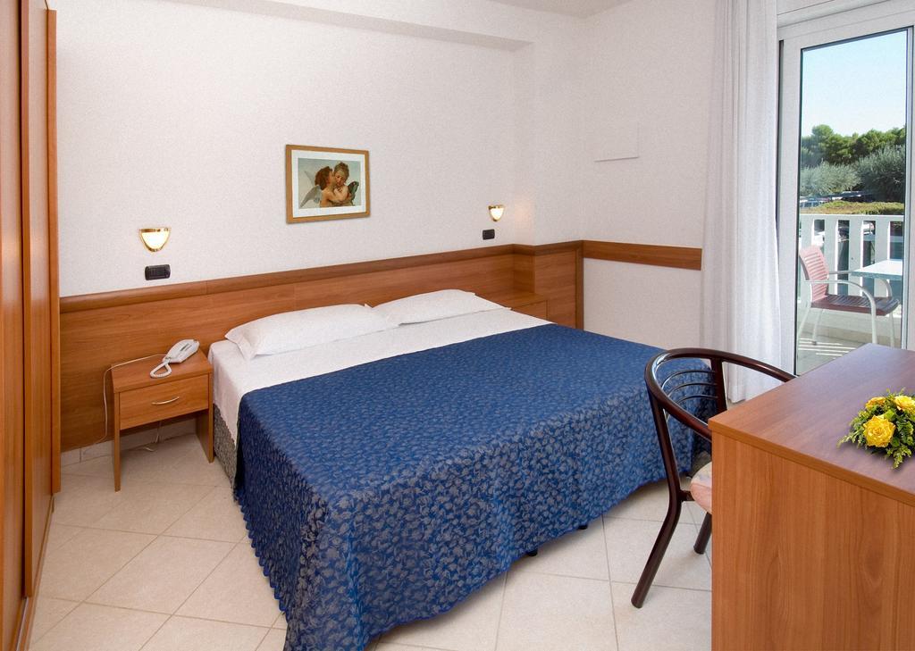 Hotel Clipper Giulianova Oda fotoğraf
